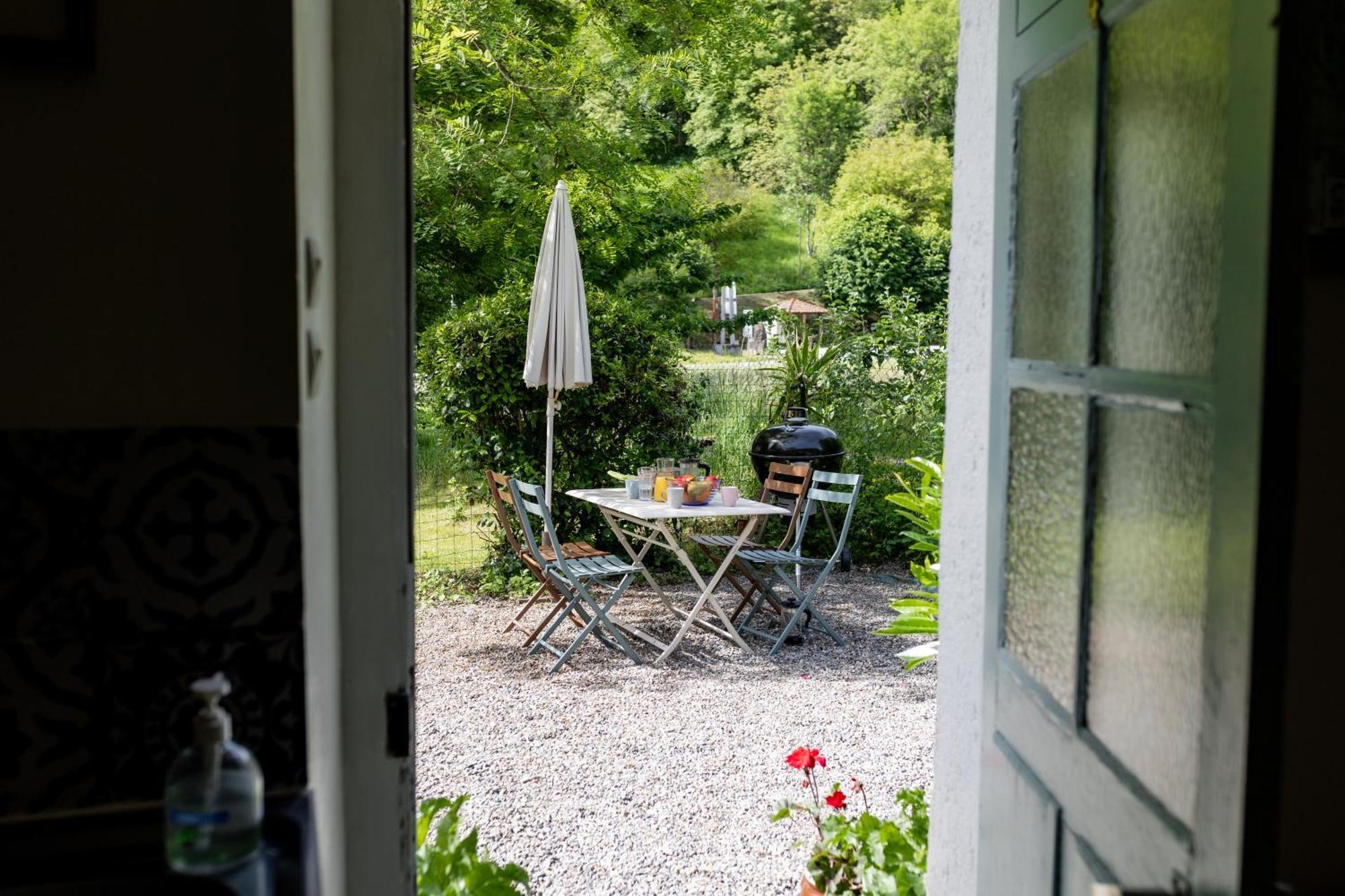 Gites Libellule At Auberge De L'Arac, Bar, Restaurant Aleu Екстериор снимка