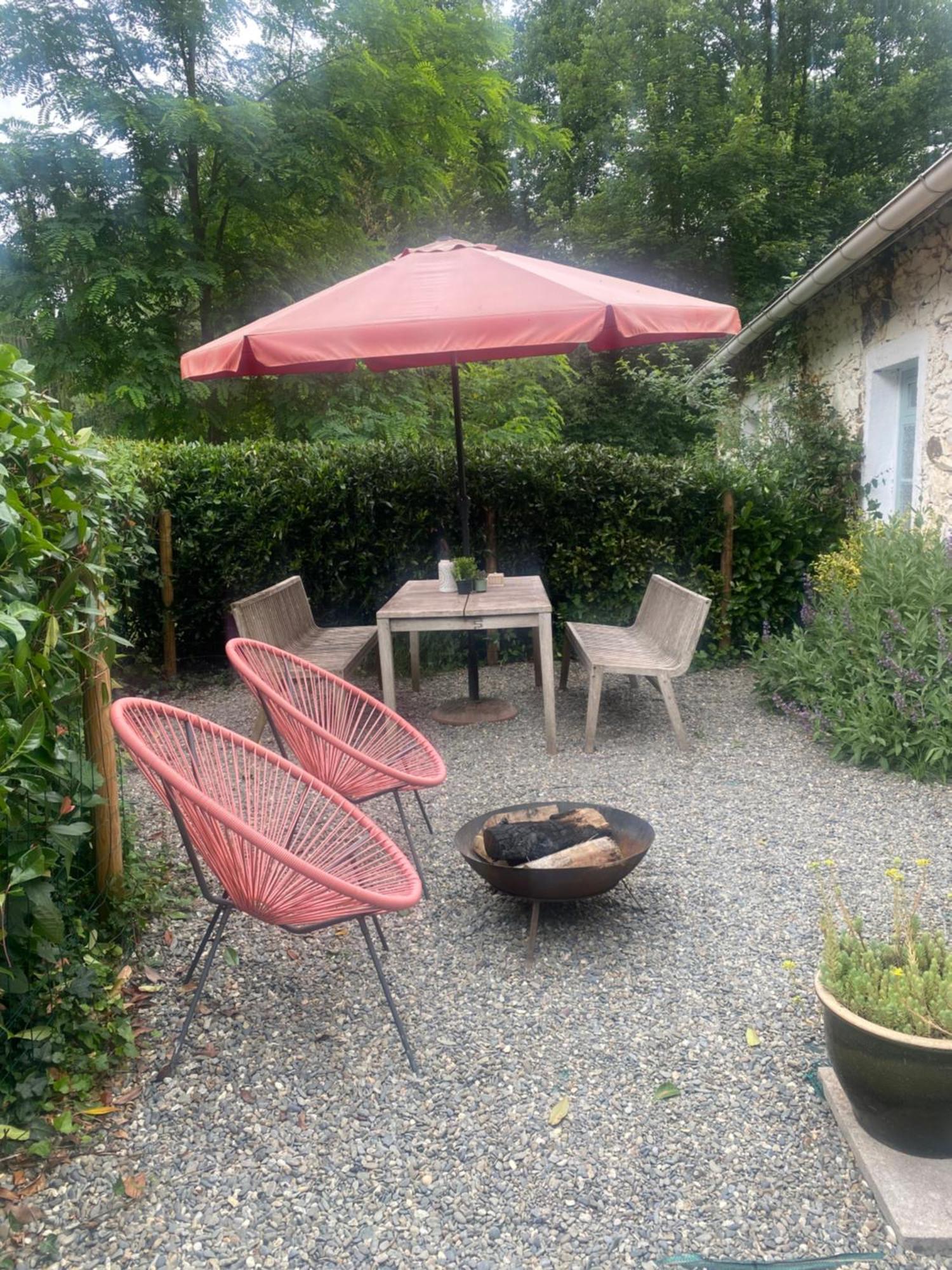 Gites Libellule At Auberge De L'Arac, Bar, Restaurant Aleu Екстериор снимка