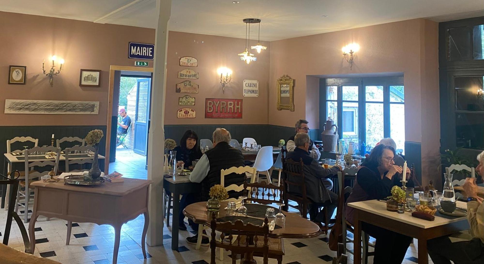 Gites Libellule At Auberge De L'Arac, Bar, Restaurant Aleu Екстериор снимка